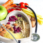 comida-sana-en-concepto-del-extracto-de-la-dieta-del-corazón-53101306